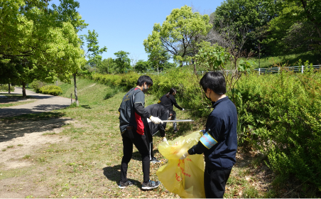 公園清掃ボランティアへの参加